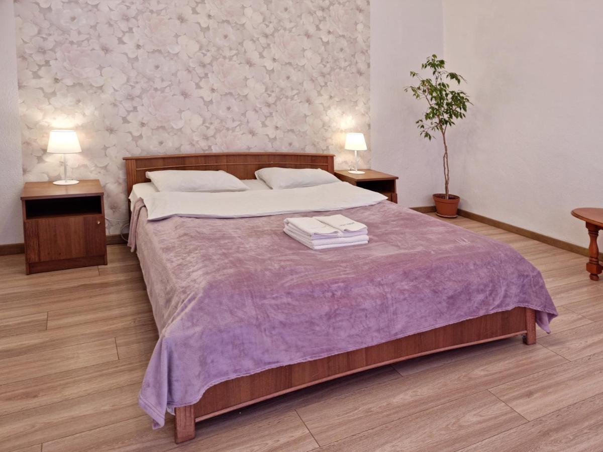 Home-Hotel Apartments On Maidan Nezalezhnosti Square เคียฟ ภายนอก รูปภาพ