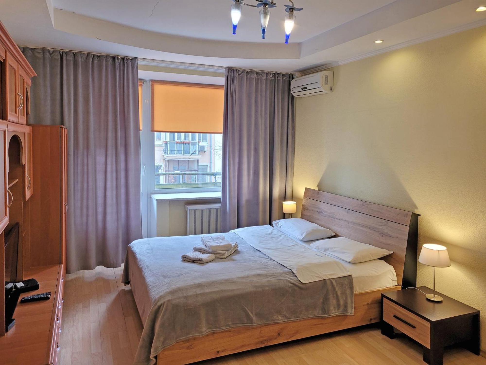 Home-Hotel Apartments On Maidan Nezalezhnosti Square เคียฟ ภายนอก รูปภาพ