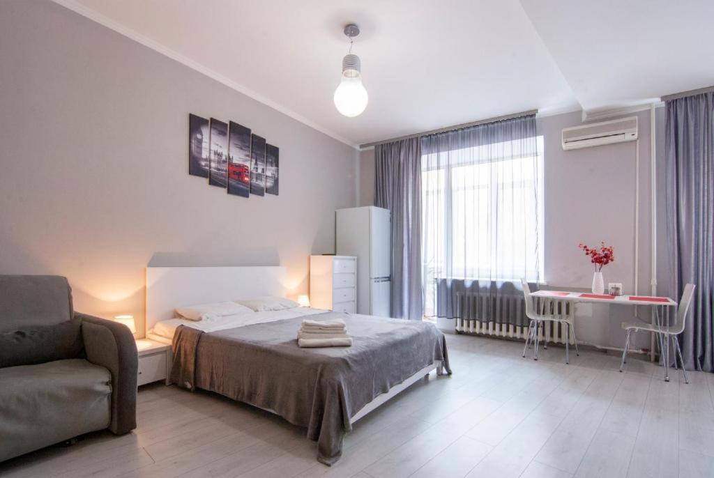 Home-Hotel Apartments On Maidan Nezalezhnosti Square เคียฟ ภายนอก รูปภาพ