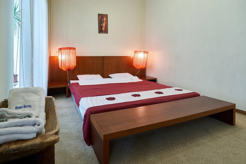 Home-Hotel Apartments On Maidan Nezalezhnosti Square เคียฟ ภายนอก รูปภาพ